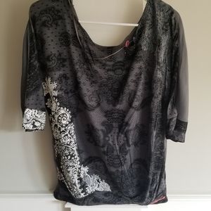 BNWT Desigual Large silky tee